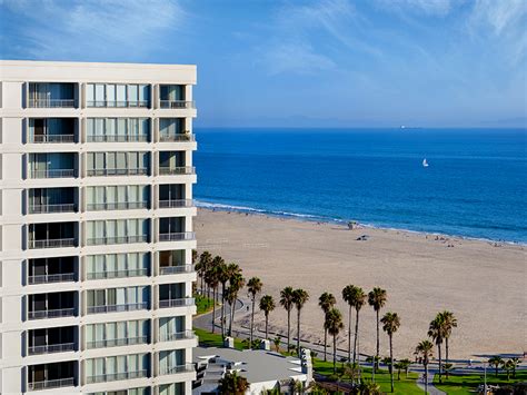 1221 Ocean Avenue has rental units ranging from 1082-1809 sq ft starting at 12550. . Rent apartment santa monica los angeles